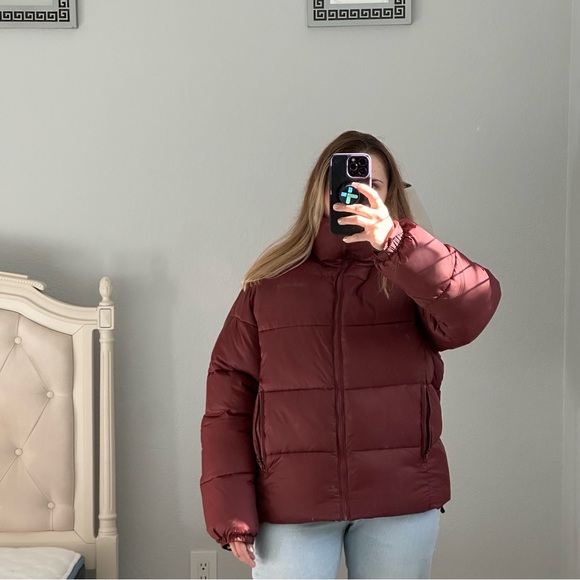 New Urban Outfitters Burgundy Lightweight puffer Jacket - Picture 5 of 14